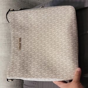 Michael Kors shoulder bag purse